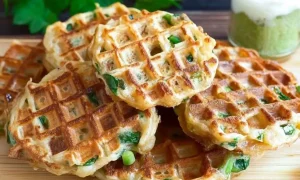 Gaufres Salées au Poulet et Fromage